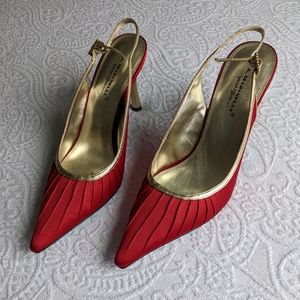 Red Pointed Toe Pumps 👠